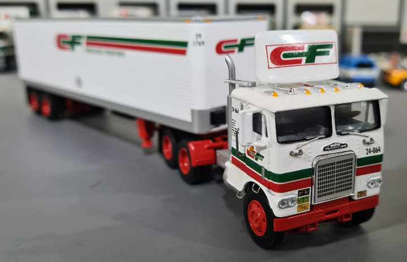 DCP 1/64 SCALE FALLEN FLAG #49 WHITE FREIGHTLINER CONSOLIDATED FREIGHTWAYS WITH 40FT VINTAGE TRAILER 69-1757