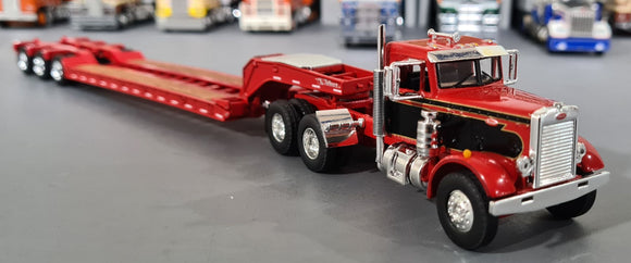 1/64 DCP / FIRST GEAR VINTAGE PETERBILT IN RED AND BLACK WITH TRI HEAVY HAULER TRAILER 60-1254