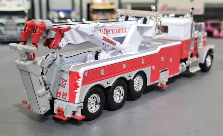 1/64 SCALE PETERBILT 389 BUSTED KNUCKLE HEAVY ROTATOR TOW TRUCK/WRECKE