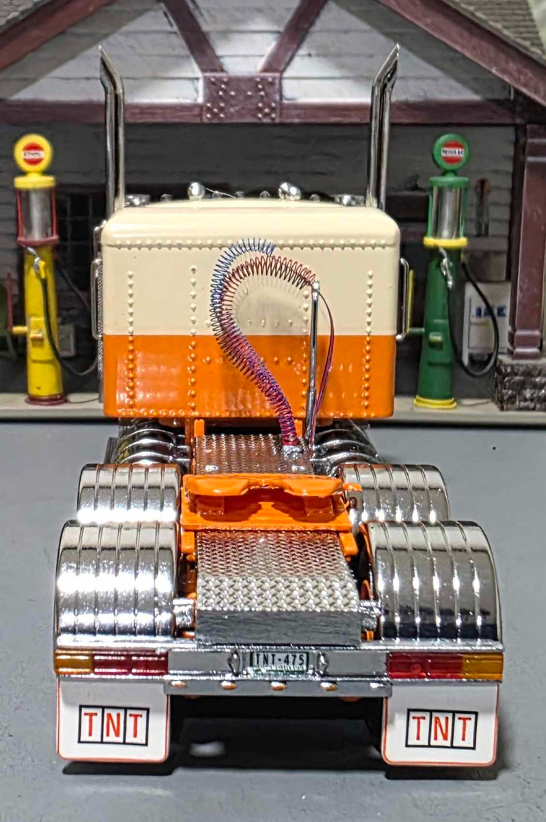 1/50 SCALE TUFFTRUCKS KENWORTH W900 TNT FREIGHT SERVICES LOWLINE SLEEP ...