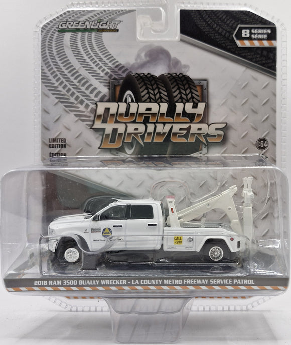 GREENLIGHT 2018 RAM 3500 DUALLY WRECKER LA COUNTY METRO FREEWAY SERVICE PATROL WHITE NEW ON CARD