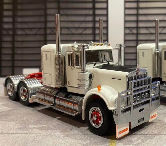 1/50 SCALE KENWORTH W900 LOWLINE SLEEPER WHITE WITH RED CHASSIS MADE BY ICONIC REPLICAS