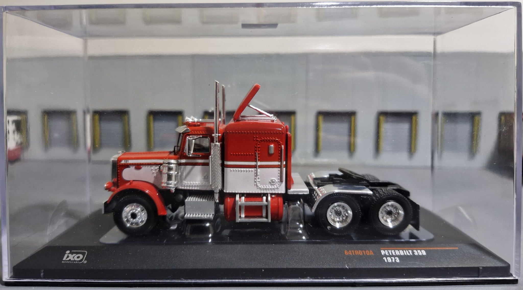 PETERBILT 359 1973 RED WHITE IXO TR042 1/43 CAMION TRUCK TRACTEUR METAL PETERBILT 359 1973 RED WHITE IXO TR042 1/43 CAMION TRUCK TRACTEUR METAL