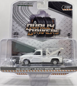 GREENLIGHT 1968 CHEVROLET C-30 DUALLY WRECKER WHITE NEW ON CARD