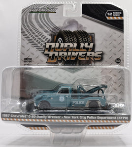 GREENLIGHT 1967 CHEVROLET C-30 DUALLY WRECKER NEW YORK CITY POLICE DEPARTMENT (NYPD) BLUE NEW ON CARD