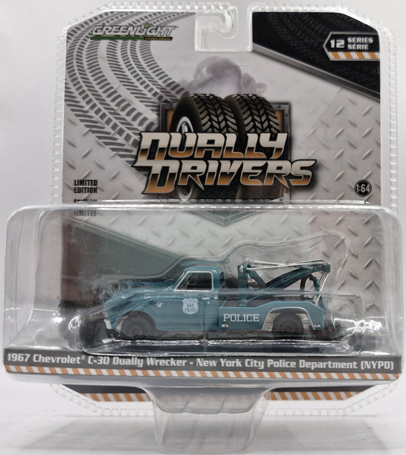 GREENLIGHT 1967 CHEVROLET C-30 DUALLY WRECKER NEW YORK CITY POLICE DEPARTMENT (NYPD) BLUE NEW ON CARD