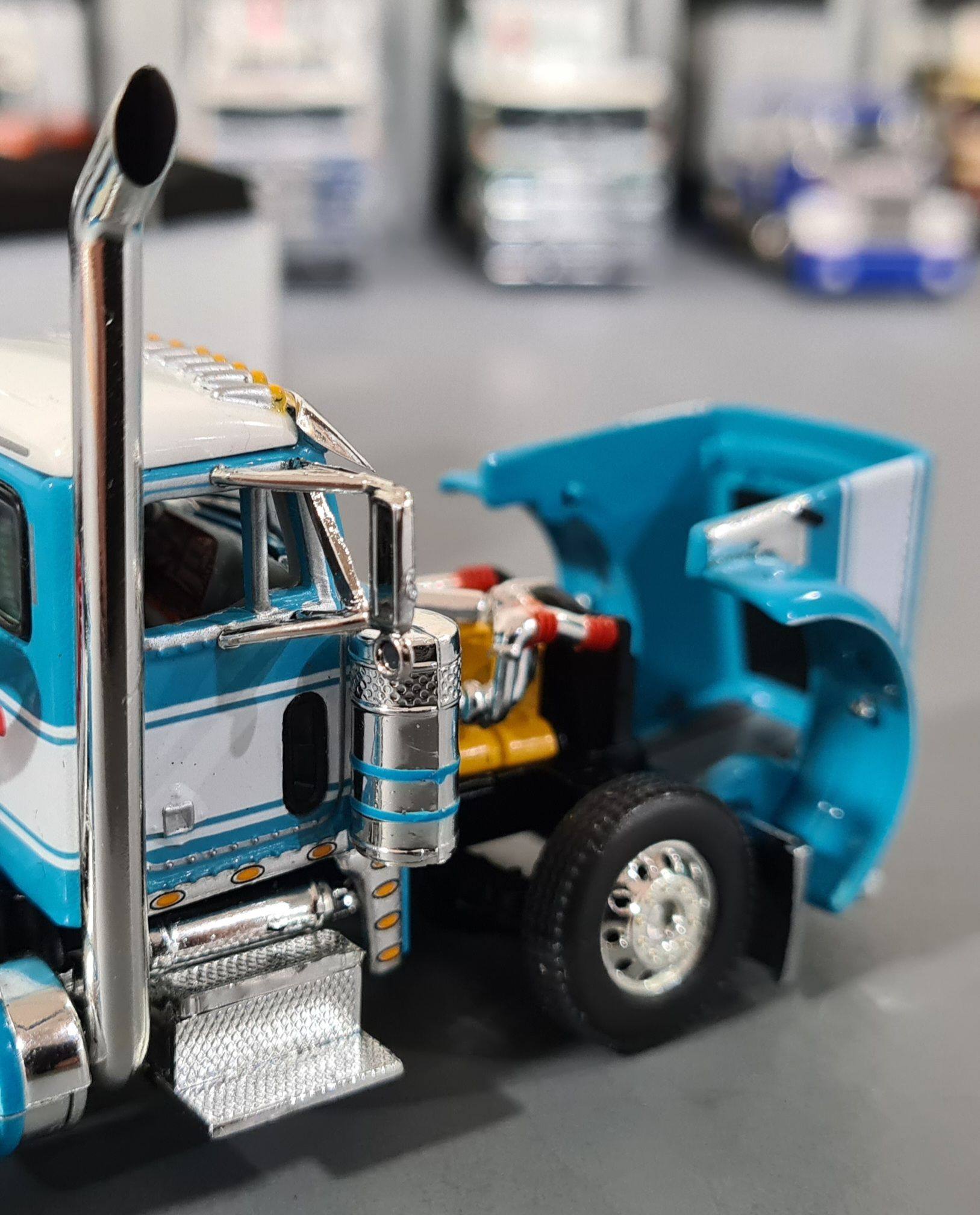 DCP / FIRST GEAR 1/64 PETERBILT 359 IN SPECTRA RED WITH TRI AXLE GRAIN - Foto 11