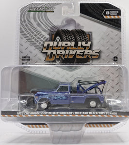 GREENLIGHT 1969 CHEVROLET C-30 BLUE WITH FLAMES TOW TRUCK / WRECKER NEW ON CARD