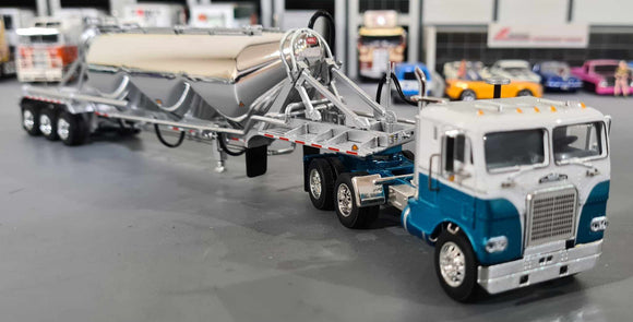 1/64 DCP FREIGHTLINER COE IN TORQUISE/WHITE/SILVER WITH 3 DROP TRI AXLE PNEUMATIC TANKER TRAILER 60-1412