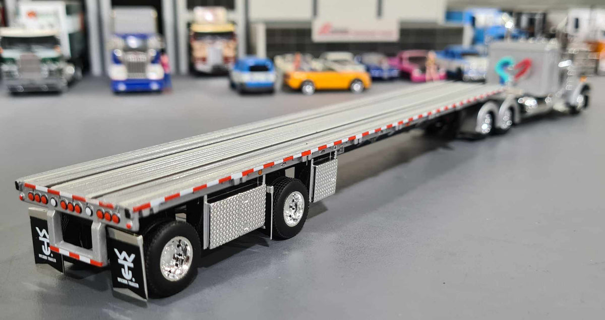 Dcp / First Gear 1/64 Peterbilt 359 Silver/Black With Flat Top Trailer ...