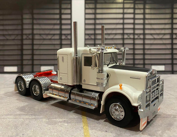 1/50 SCALE KENWORTH W900 ALLOY WHEELS LOWLINE SLEEPER WHITE WITH RED CHASSIS MADE BY ICONIC REPLICAS