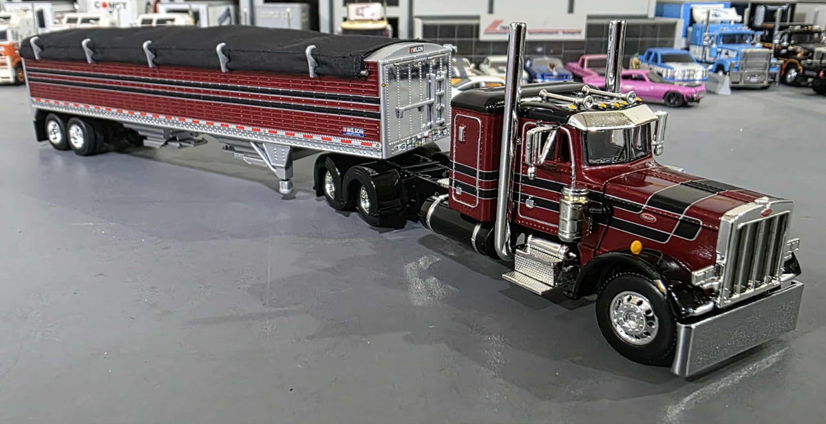 1/64 Dcp / First Gear Peterbilt 359 Red And Black With 43Ft Grain Trai ...