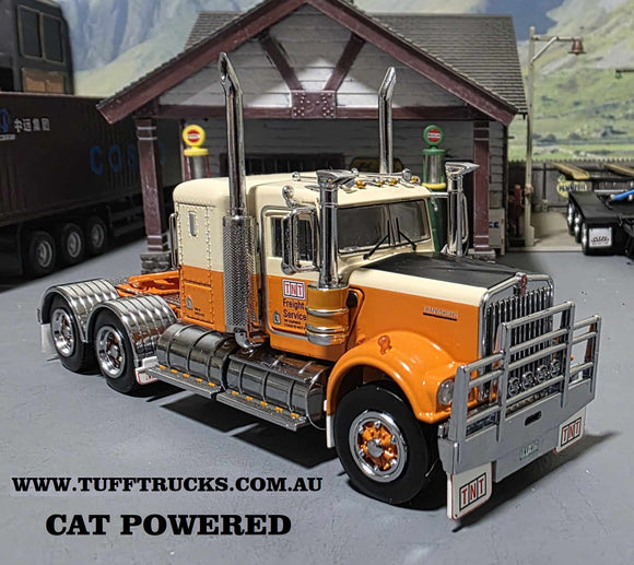 1/50 SCALE TUFFTRUCKS KENWORTH W900 TNT FREIGHT SERVICES LOWLINE SLEEPER IN PEACHES AND CREAM CAT MOTOR