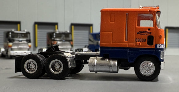1/87 Brekina Ford Clt 9000 Roadway