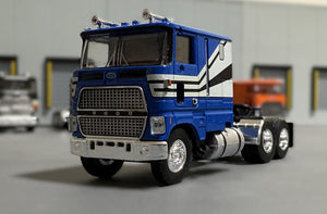 1/87 Scale Brekina Ho Ford Clt 9000 In Blue/White With Stripes Bogie Drive