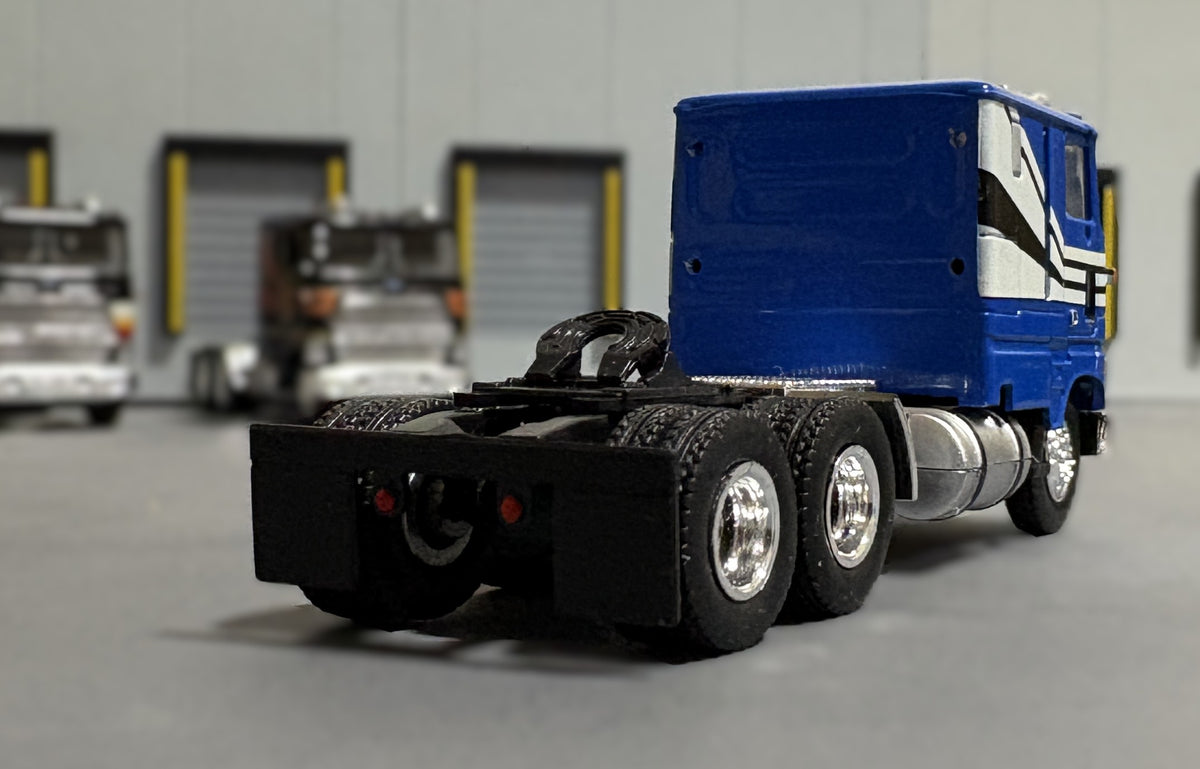 1/87 SCALE BREKINA HO FORD CLT 9000 IN BLUE/WHITE WITH STRIPES BOGIE D ...