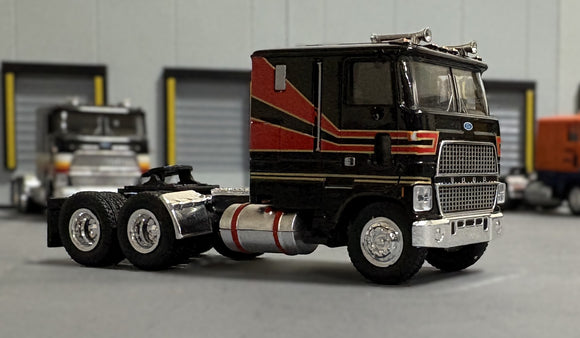 1/87 Scale Brekina Ho Ford Clt 9000 In Black/Red With Stripes Bogie Drive