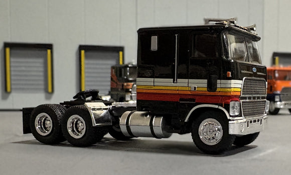 1/87 Scale Brekina Ho Ford Clt 9000 In Black With White/Red/Orange/Yellow With Stripes Bogie Drive