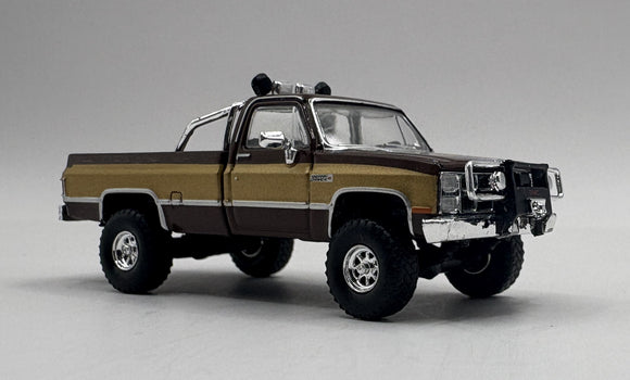 1/87 Scale Brekina Ho 1981 GMC SIERRA GRANDE ALL TERRAIN BROWN