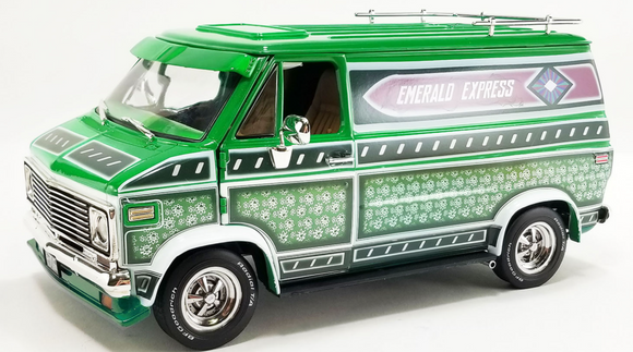 1/18 Acme 1974 Chevrolet G-Series Van Emerald Express
