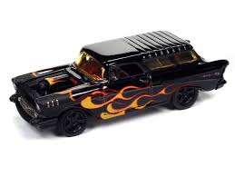 1/64 JOHNNY LIGHTNING BLACK WITH FLAMES DRAGGIN' WAGON 1957 CHEVROLET NOMAD GLOSS BLACK WITH FLAT BLACK AND YELLOW FLAMES NEW ON CARD