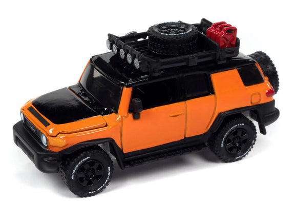 1/64 JOHNNY LIGHTNING OFF ROAD 2007 TOYOTA FJ CRUISER ORANGE/BLACK NEW ON CARD