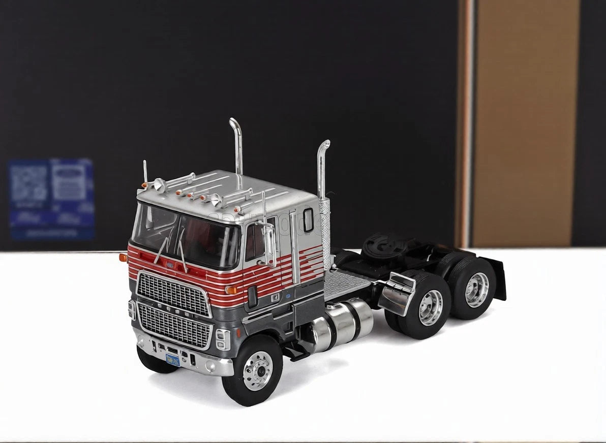 1/64 Scale Ixo Ford CL9000 Prime Mover IN 2 TONE SILVER AND RED NEW IN ...