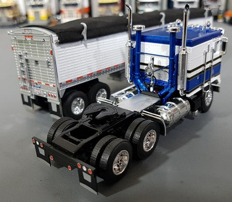 1/64 Dcp / First Gear K100 Kenworth Blue And White With Grain