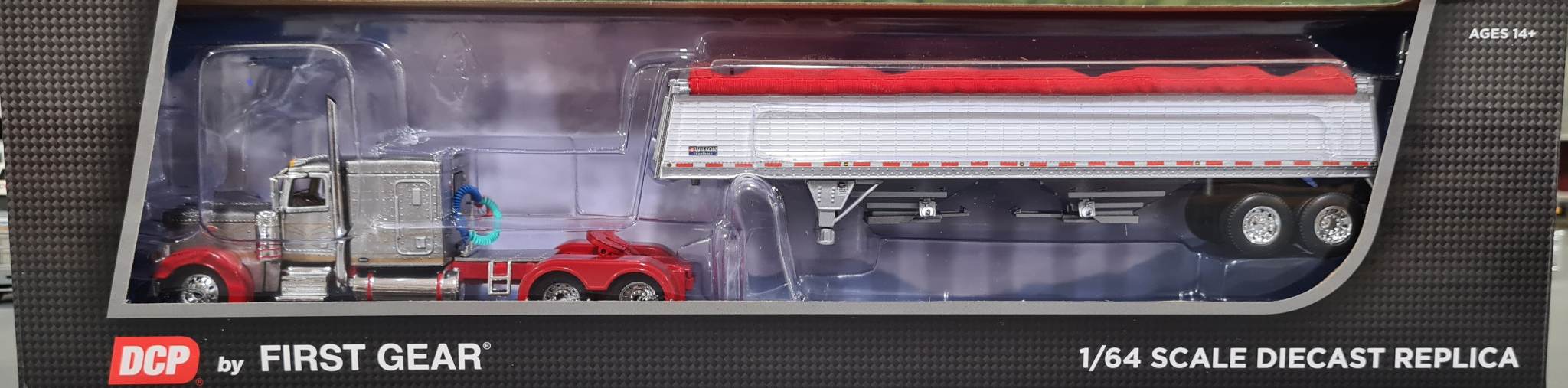 DCP 1/64 SCALE 389 PETERBILT DAY CAB, PINK & CHROME, PRIDE & CLASS HOOD & GRILL - Foto 7