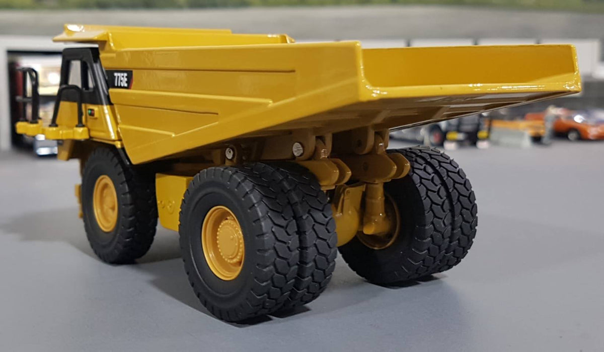1/64 DIECAST MASTERS CAT 775E OFF HIGHWAY TRUCK – TUFFTRUCKS SCALE MODELS